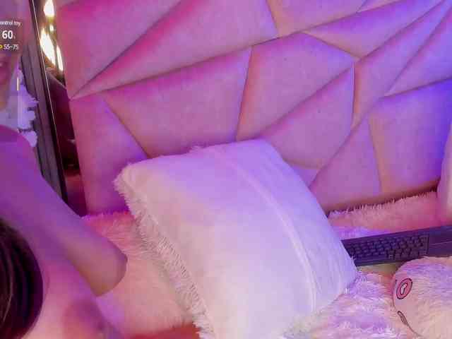 AlisseMiller webcam