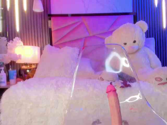 AlisseMiller webcam