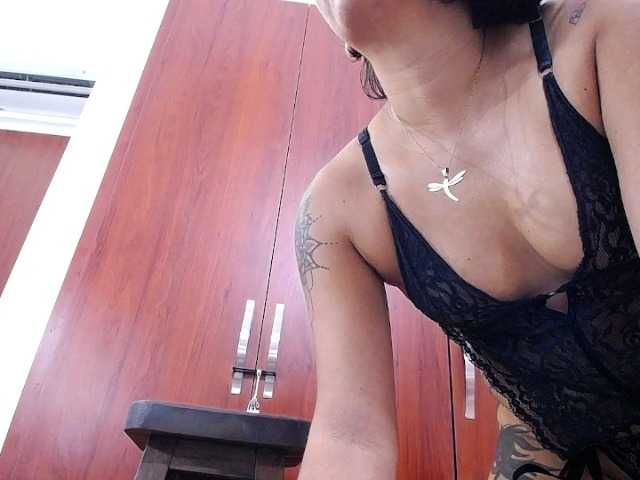  Horny-wife chat room