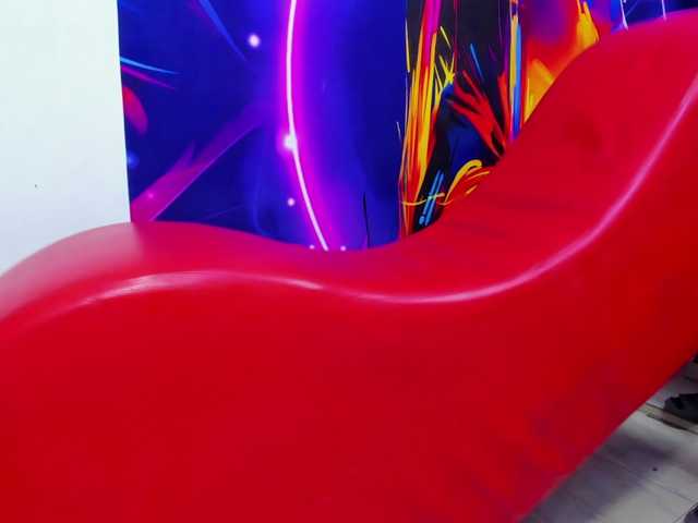 jessi-and-boy's BongaCams show and profile