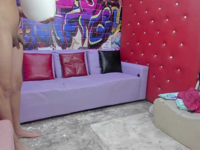 jessi-and-boy's BongaCams show and profile