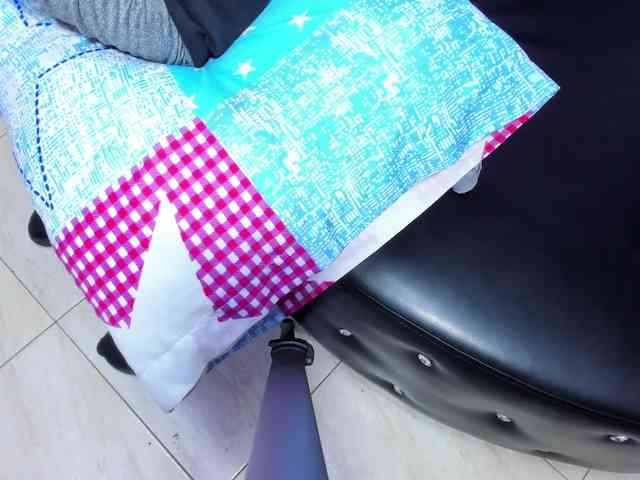 jessi_and_boy webcam