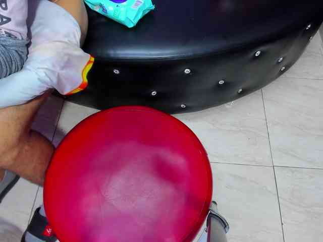 jessi_and_boy webcam