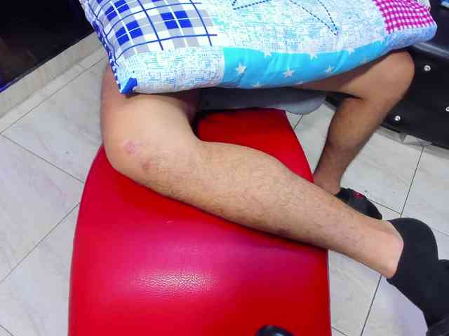 jessi_and_boy webcam