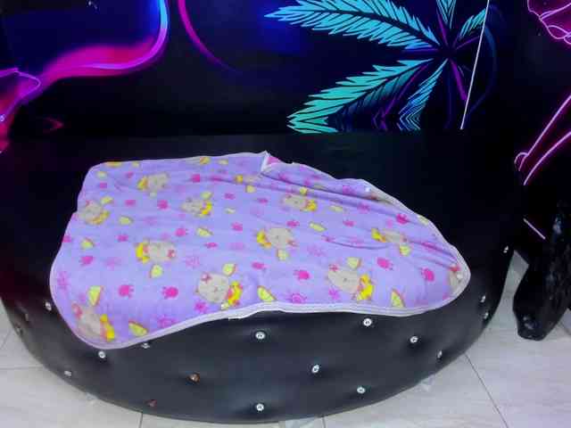 jessi_and_boy webcam