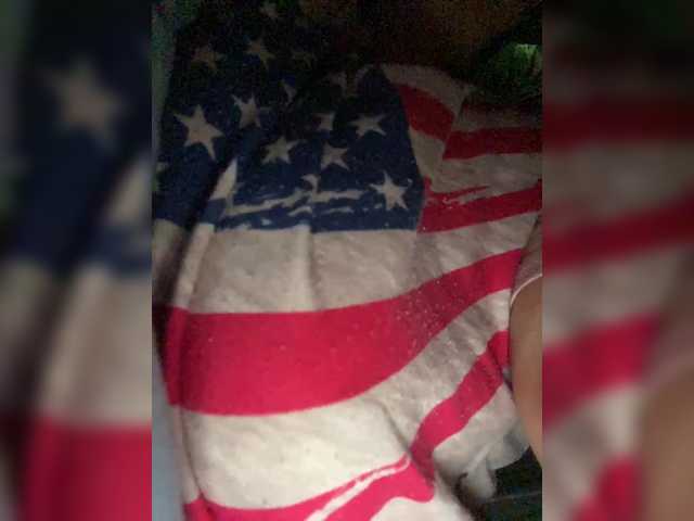 candicelovee's BongaCams show and profile