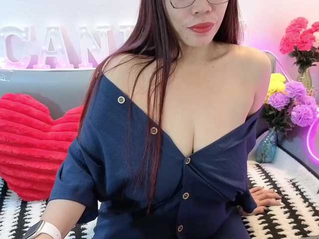 candicelovee's BongaCams show and profile