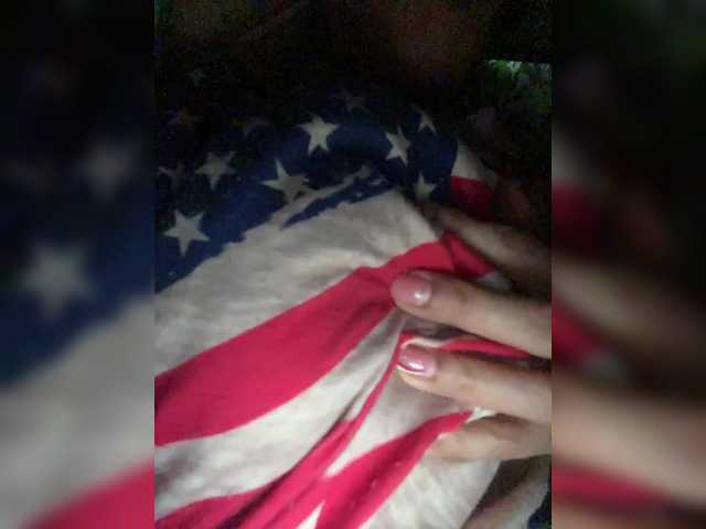 candicelovee's BongaCams show and profile