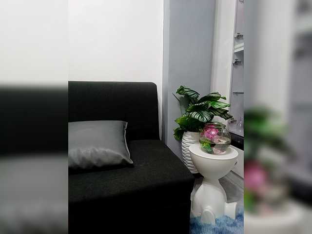 candicelovee's BongaCams show and profile