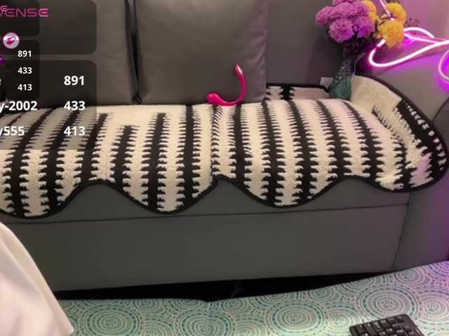 candicelovee's BongaCams show and profile