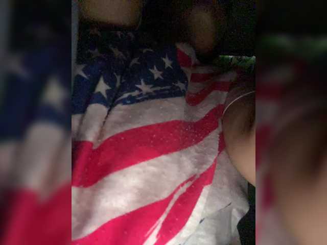 candicelovee's BongaCams show and profile