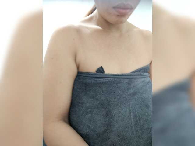 candicelovee's BongaCams show and profile