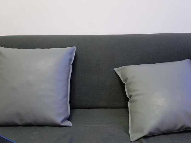 candicelovee's BongaCams show and profile