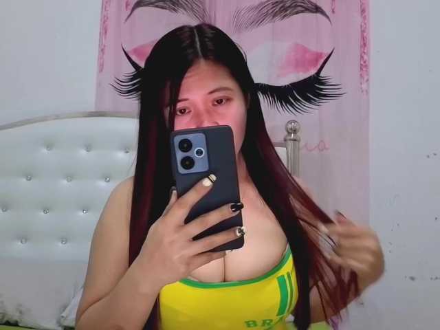 candicelovee's BongaCams show and profile