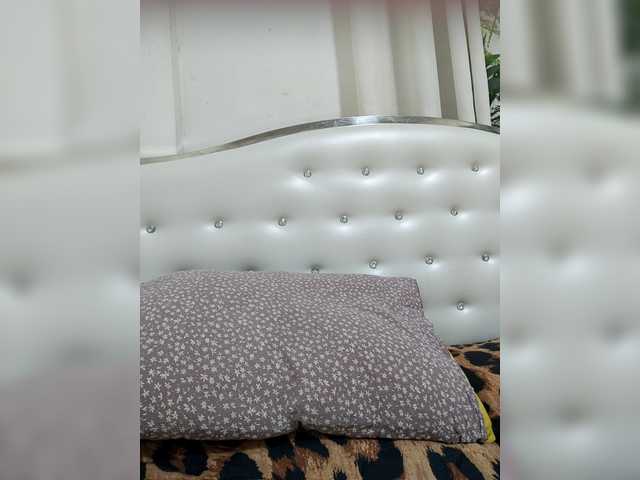 candicelovee — WELCOME TO CANDICE ROOM GUYS i love being vibrate it make me so wet and horny  so pls tip shuold be in publicgeneral chat thank u -..... 2nd thing i love doing thing all in my tip menu  winks   lets have fun :D ILOVE. U GUYS