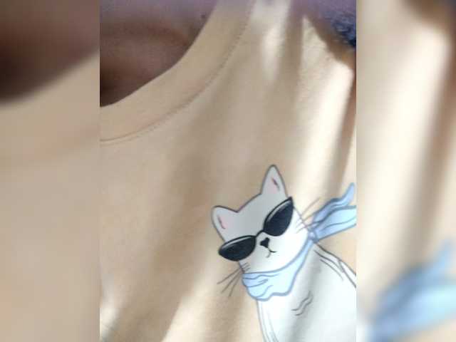 candicelovee's BongaCams show and profile