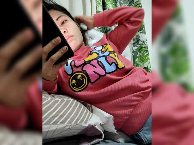 candicelovee's BongaCams show and profile