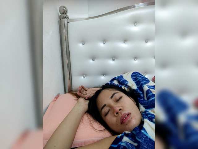 candicelovee's BongaCams show and profile