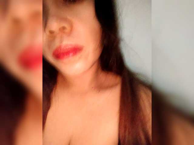 candicelovee's BongaCams show and profile