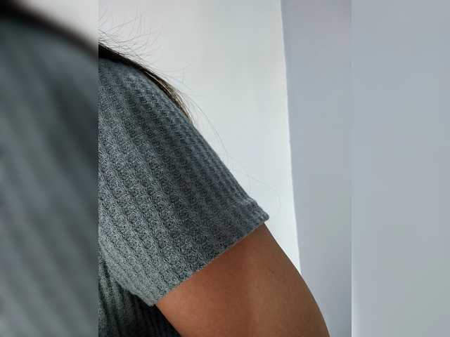 candicelovee — WELCOME TO CANDICE ROOM GUYS i love being vibrate it make me so wet and horny  so pls tip shuold be in publicgeneral chat thank u -..... 2nd thing i love doing thing all in my tip menu  winks   lets have fun :D ILOVE. U GUYS