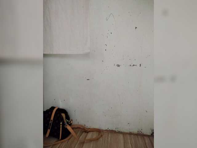 candicelovee's BongaCams show and profile