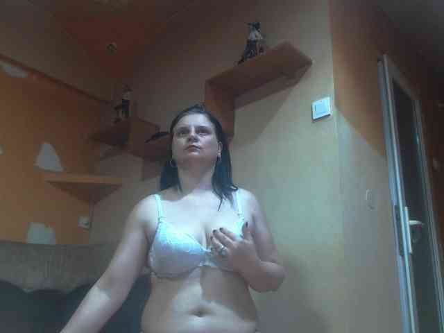Nikol19721 webcam