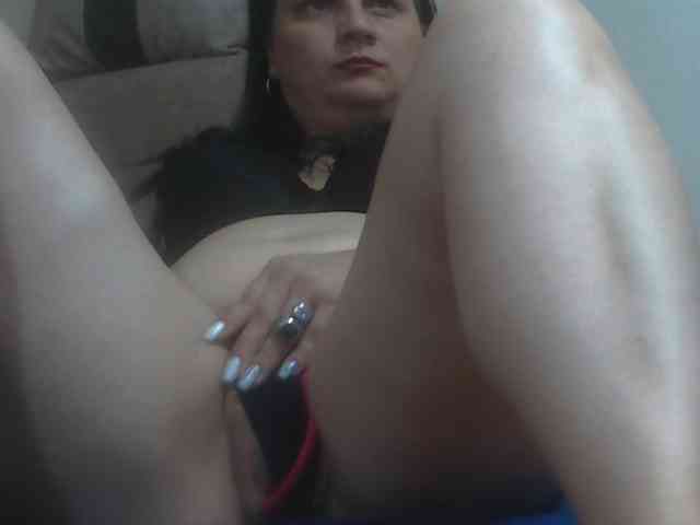 Nikol19721