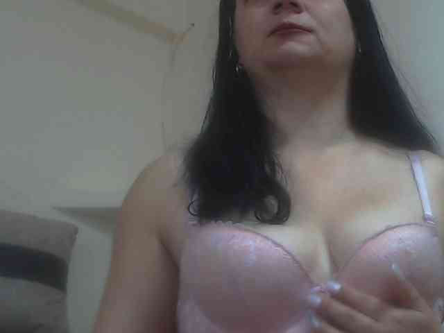 Nikol19721