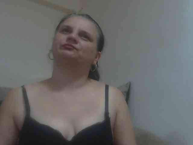Nikol19721