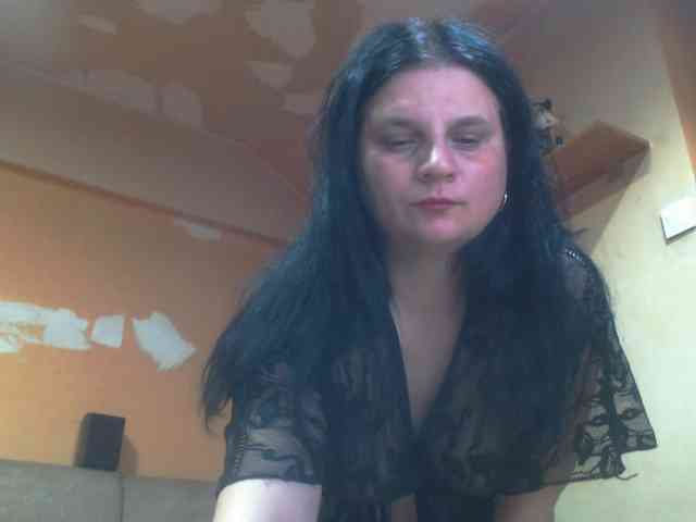 Nikol19721