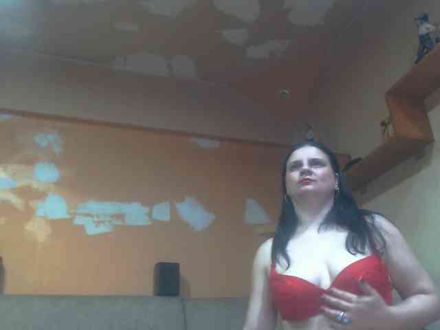 Nikol19721