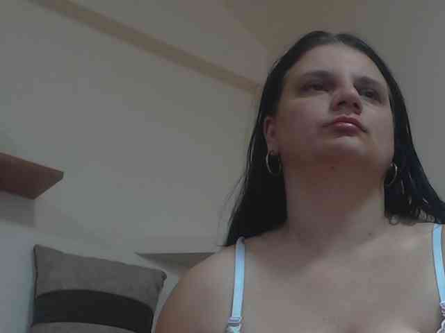 Nikol19721 webcam