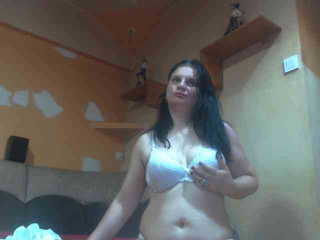 Nikol19721