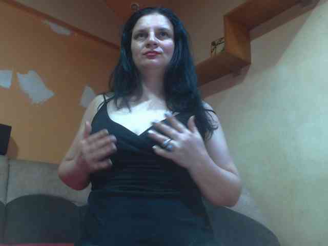Nikol19721 webcam