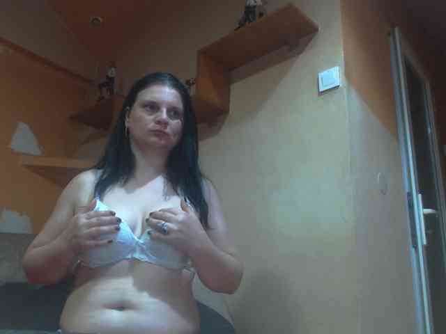 Nikol19721 webcam