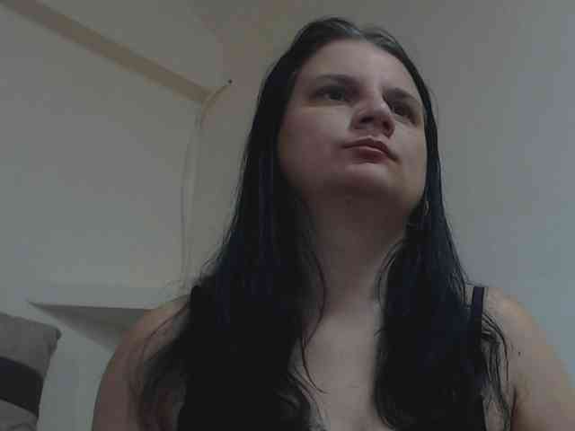Nikol19721