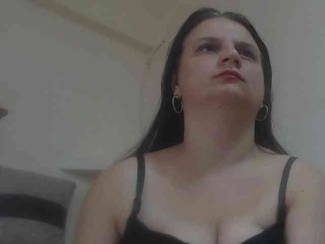 Nikol19721