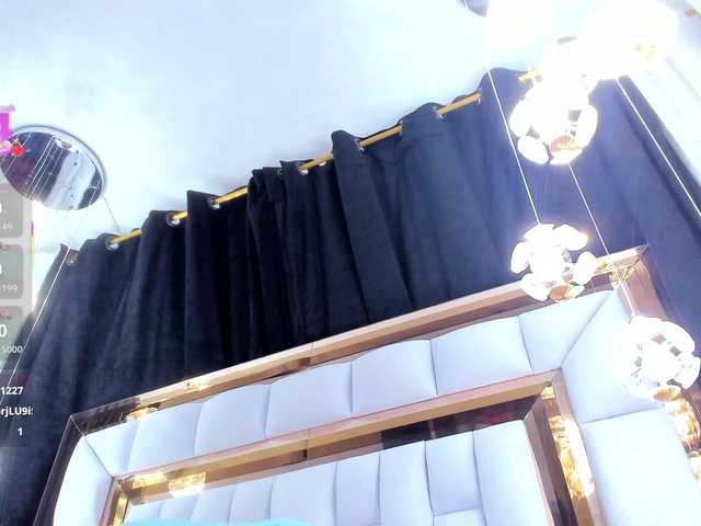 SarayRoyse webcam