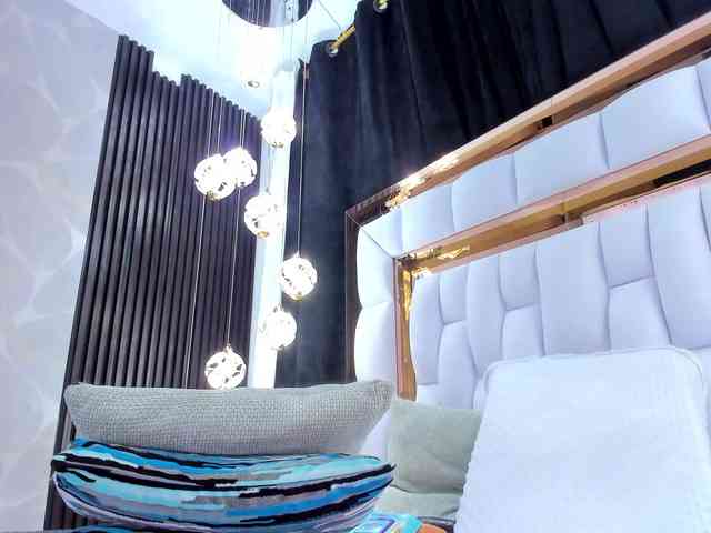 SarayRoyse SarayRoyse