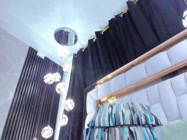 SarayRoyse SarayRoyse