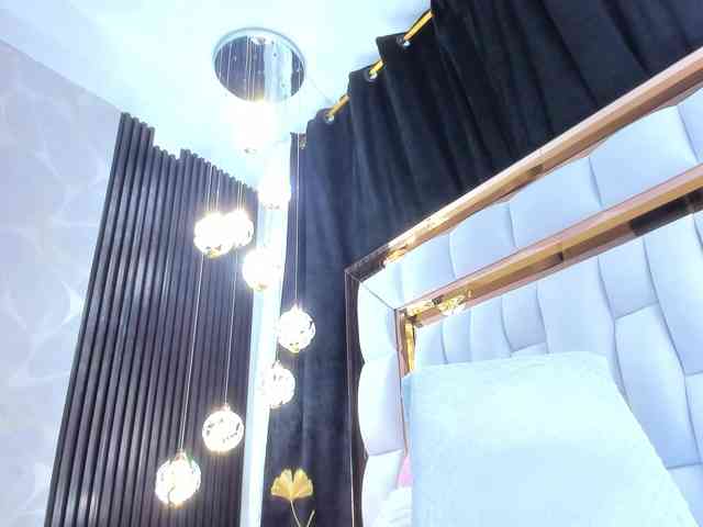 SarayRoyse SarayRoyse