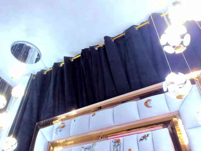 SarayRoyse SarayRoyse