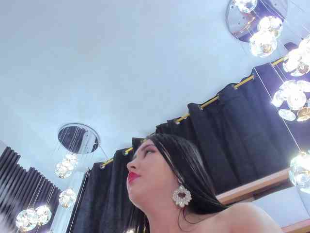 SarayRoyse SarayRoyse