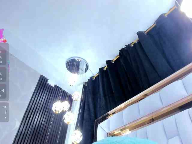 SarayRoyse webcam