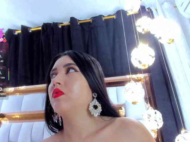 SarayRoyse SarayRoyse