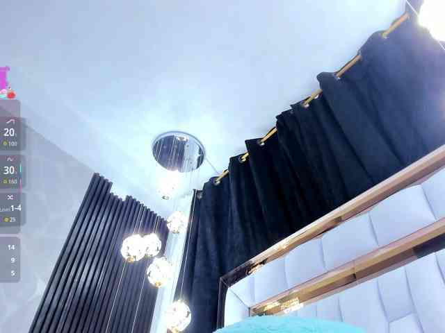 SarayRoyse webcam