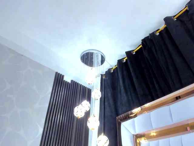 SarayRoyse SarayRoyse