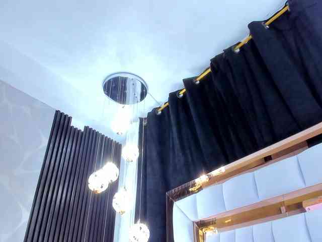 SarayRoyse SarayRoyse