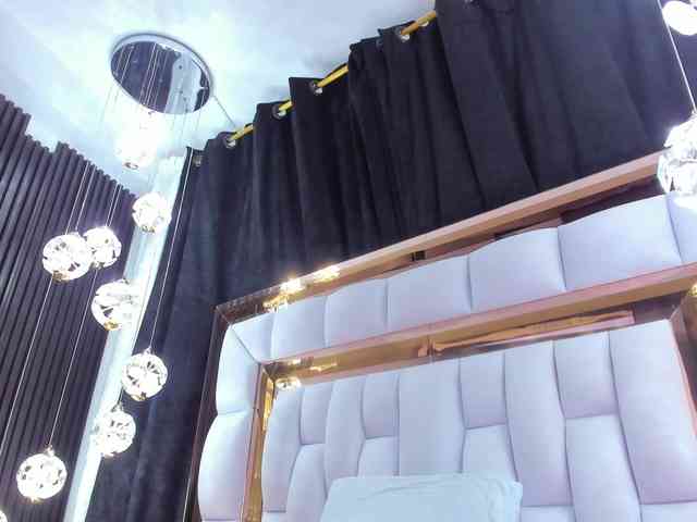 SarayRoyse SarayRoyse