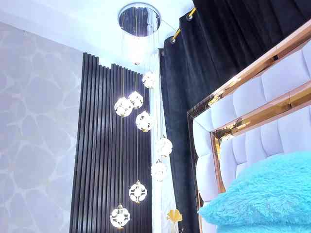 SarayRoyse SarayRoyse